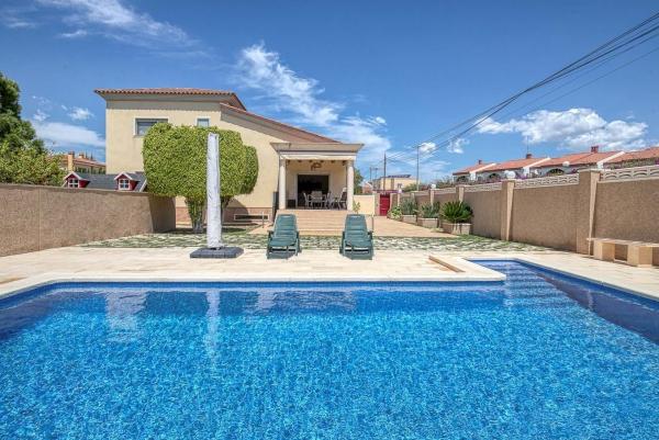 Independent chalet for sale in La Font - Mezquitas, San Juan de Alicante
 photo 1
