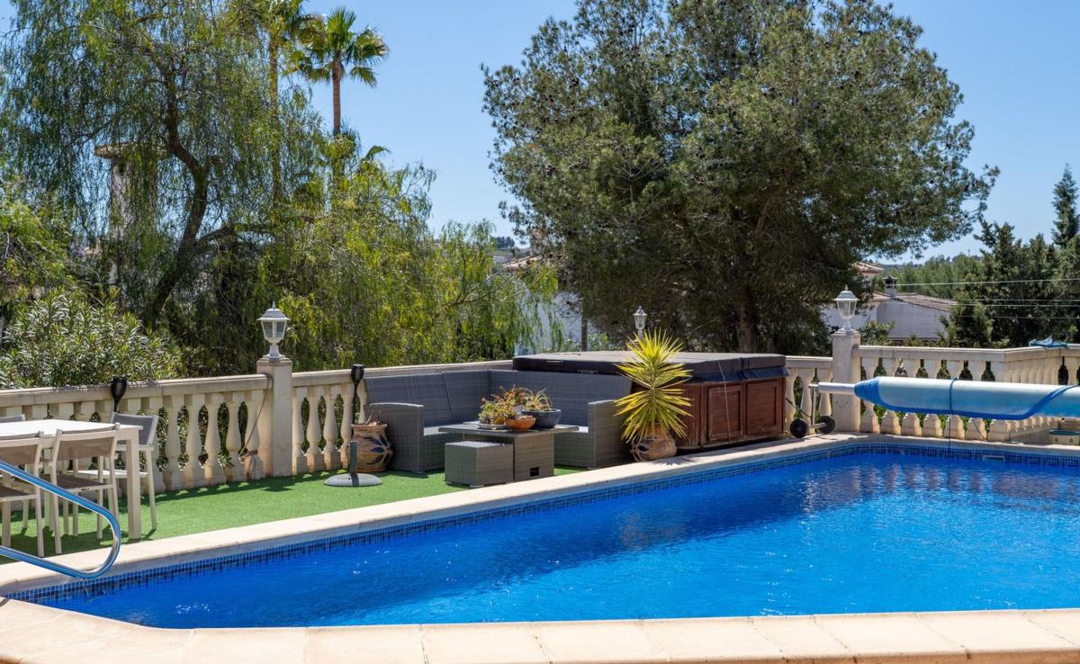 Sale of independent chalet in Calle Jean Genet, Jávea/Xàbia
 photo 5