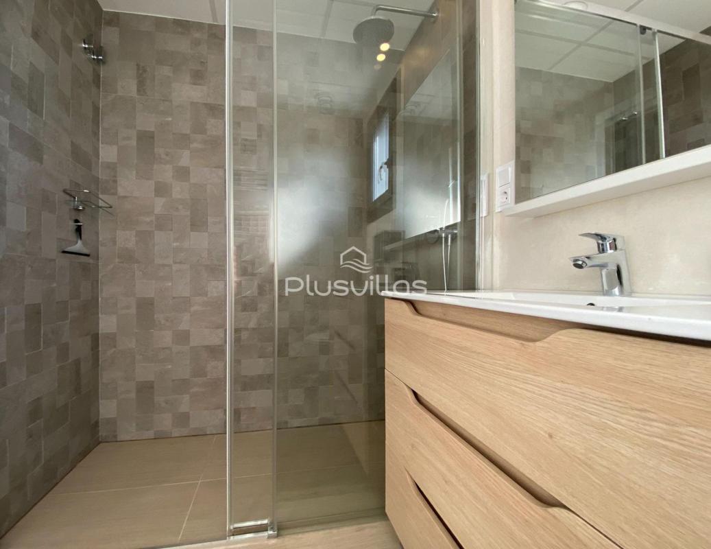 Sale of apartment in Gargasindi, Calpe
photo 4