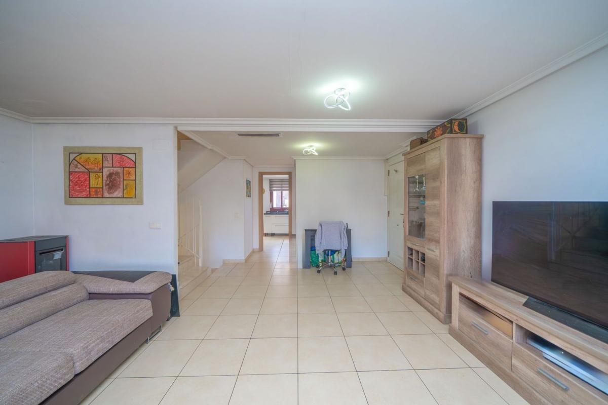 Sale of townhouse in  Calle Mar Mediterrani, 99 , La Nucia photo 2