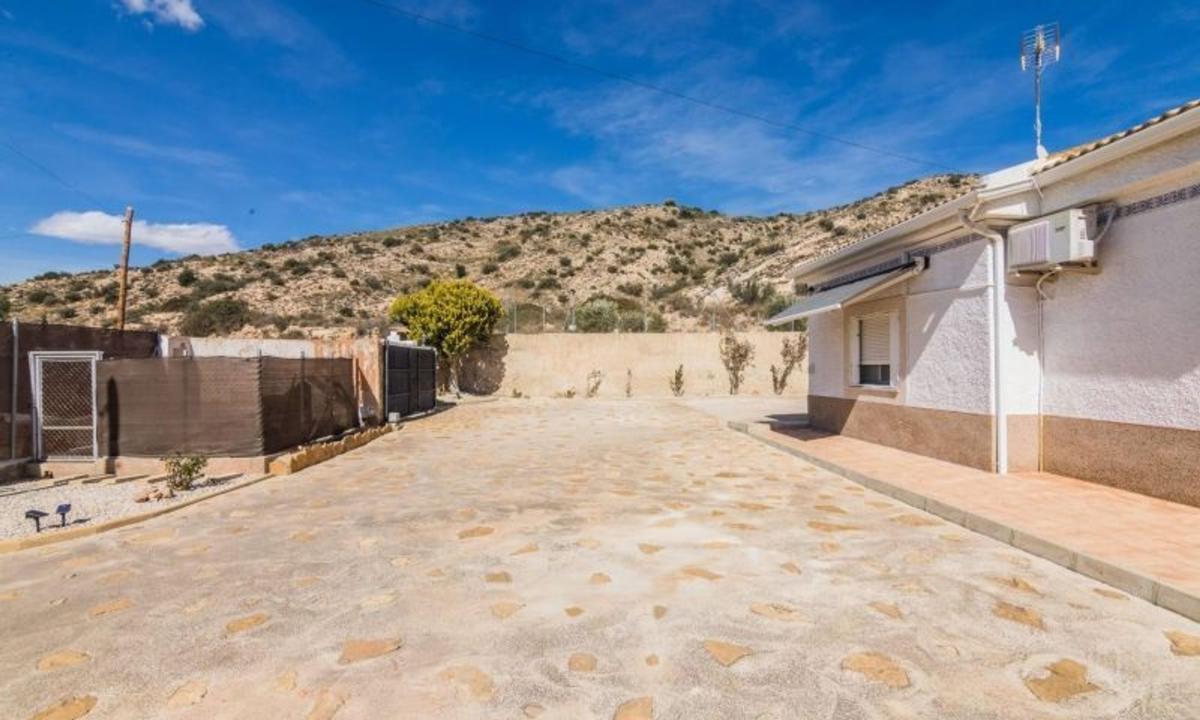 Properties for sale and rent in Spain photo 3