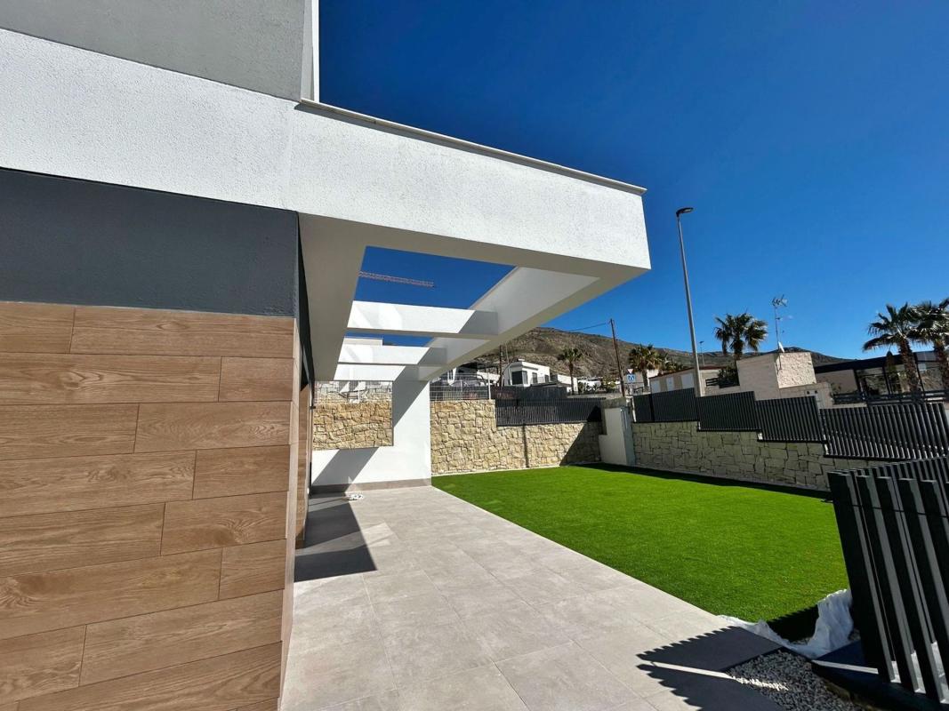 Sale of independent chalet in Avenida de Granada, Finestrat
 photo 4