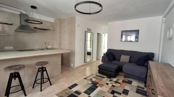 Sale of flat in Avenida Mediterráneo, Torrevieja
 photo 1