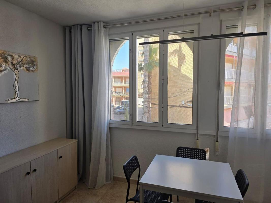 Venta de piso en Avenida Mediterráneo, Torrevieja
 photo 5