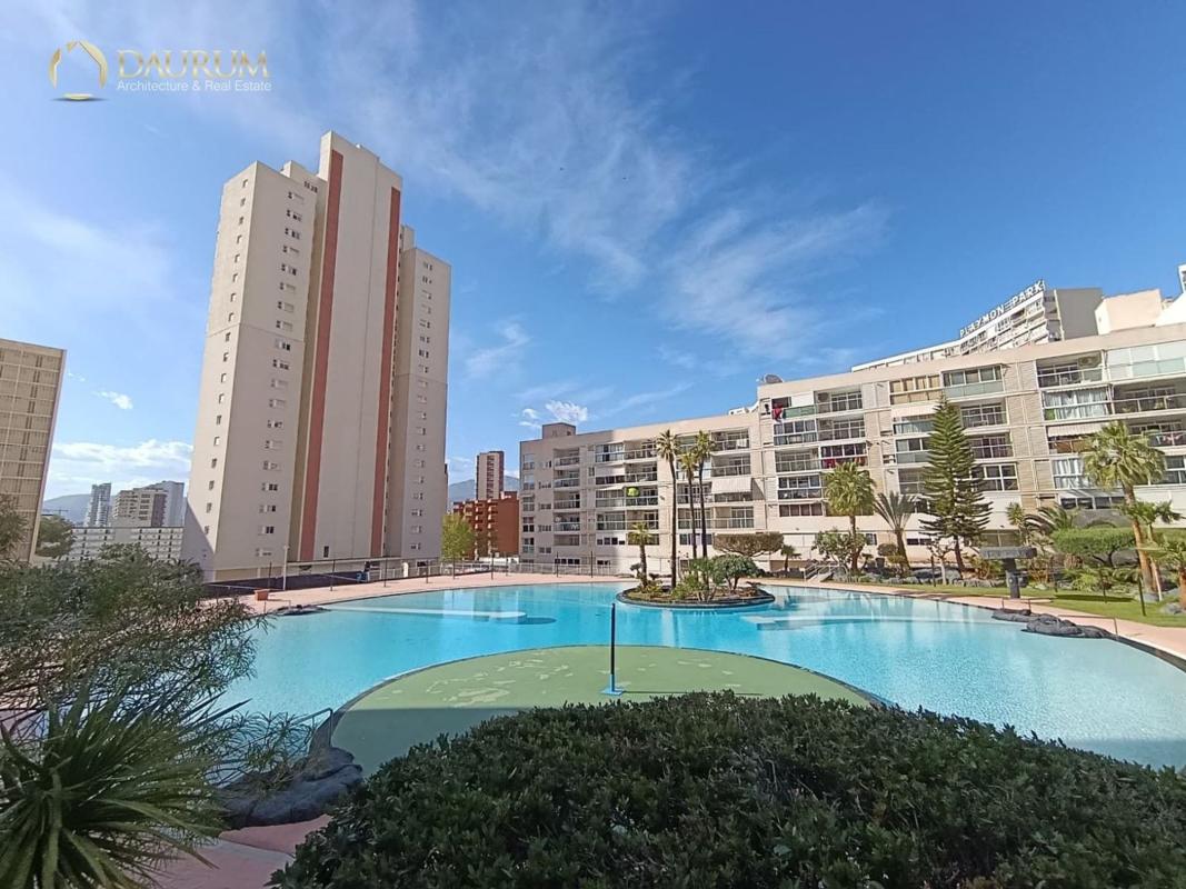 Sale of apartment in Calle de Viena, Benidorm
photo 1