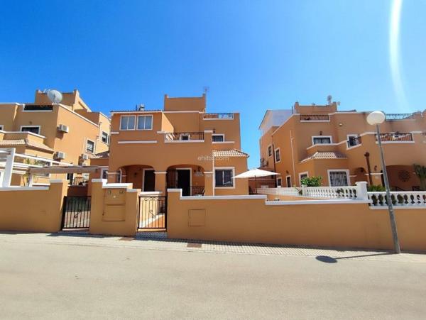 Chalet adosado thumbnail 2
