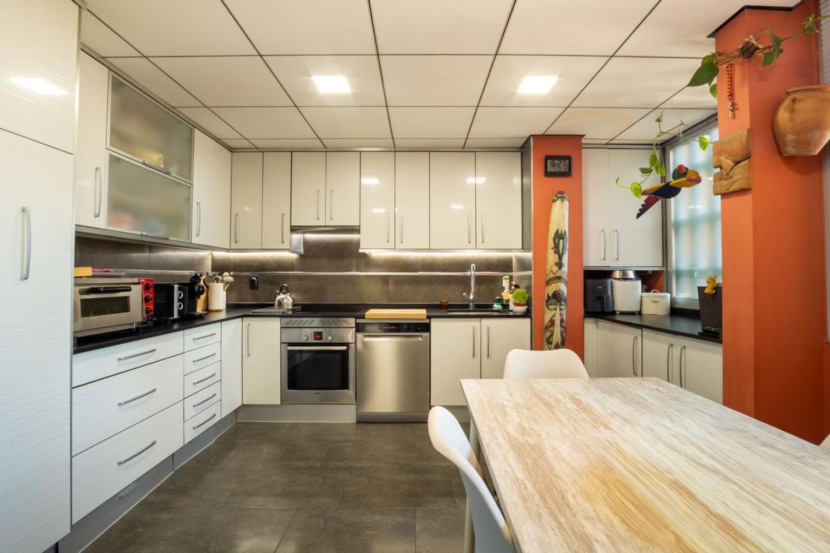 Продажа квартиры на Calle de Dénia, Бенидорм
photo 3