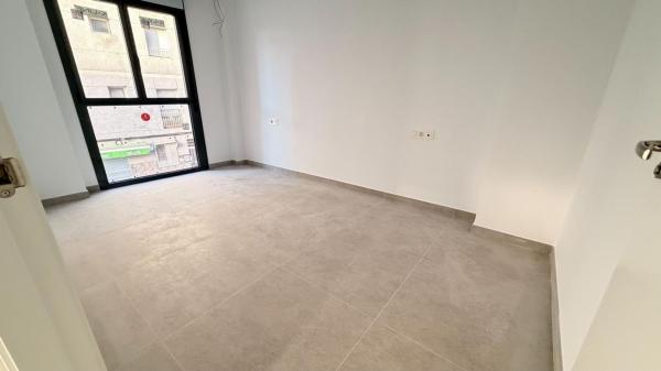 Sprzedaż mieszkania w Barrio San Crispín, Elche / Elx
thumbnail 2