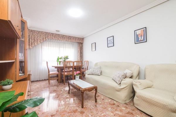 Sprzedaż mieszkania w Barrio Carrús Este, Elche / Elx
photo 1