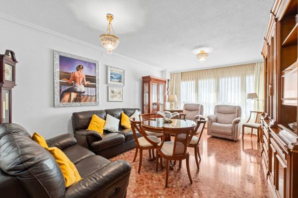 Продажа квартиры на Avenida Catedratico Soler, 24, Аликанте / Алакант
 photo 1