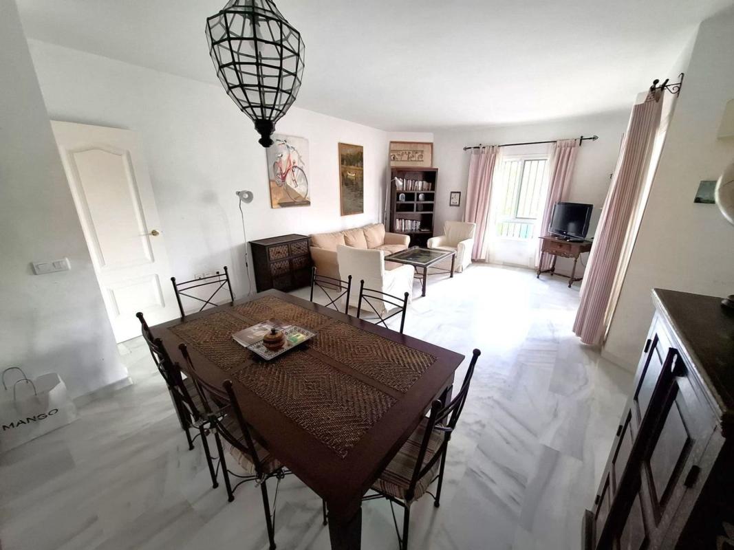 Sprzedaż mieszkania w Urbanización Los Naranjos de Marbella, Marbella
 photo 3