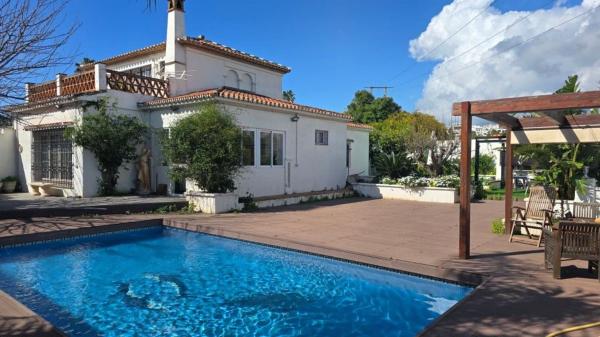 Chalet independiente en venta en Calle Bella Vista, Mijas
 photo 1