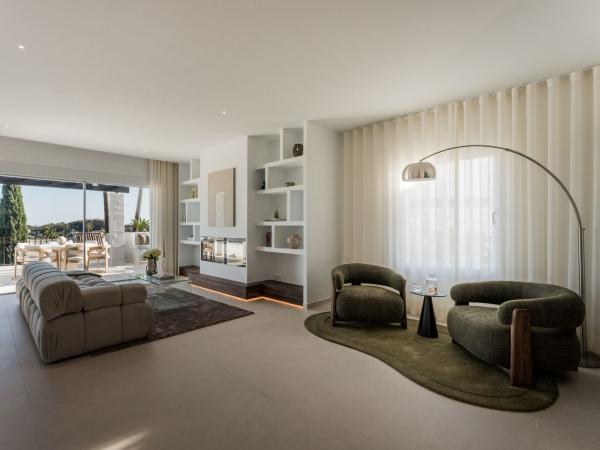 Duplex en venta en Calle Haza del Conde, 11 B, Marbella photo 4