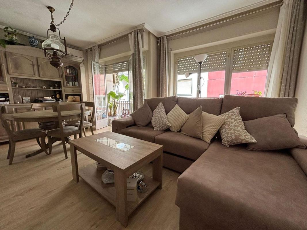 Sale of apartment in Barrio Raval de Santa Teresa-El Asilo, Elche / Elx
photo 1