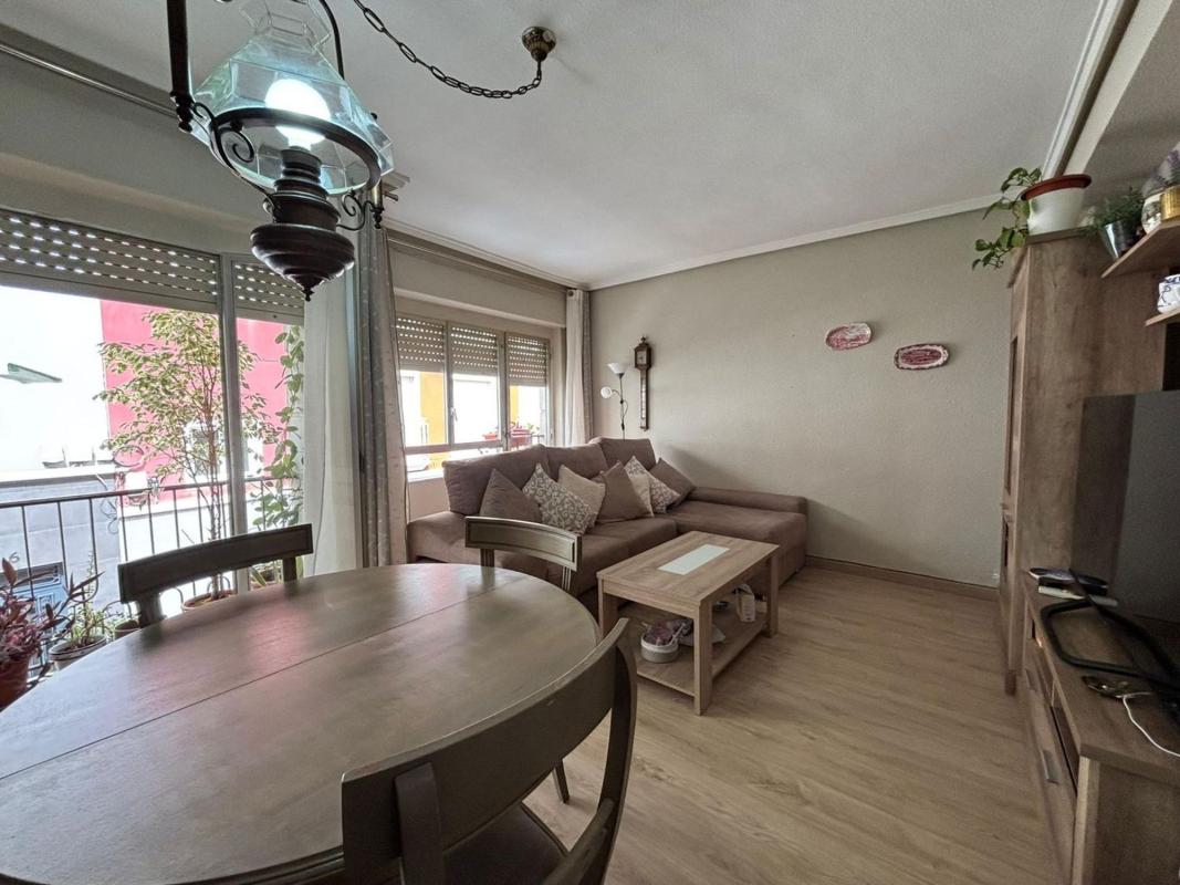 Sale of apartment in Barrio Raval de Santa Teresa-El Asilo, Elche / Elx
photo 2