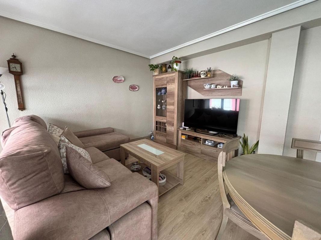 Sale of apartment in Barrio Raval de Santa Teresa-El Asilo, Elche / Elx
photo 3