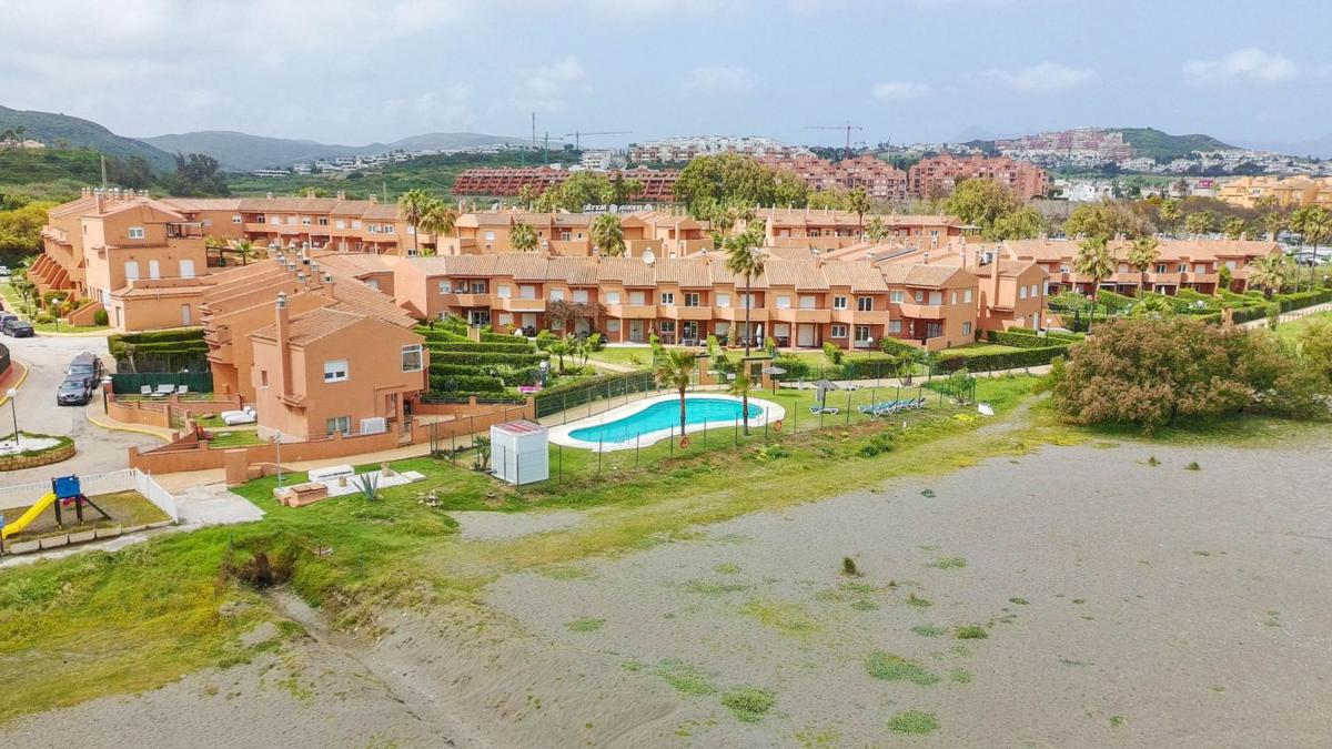 Sale of townhouse in  Urbanización Manilva Beach, 187 , Manilva photo 3