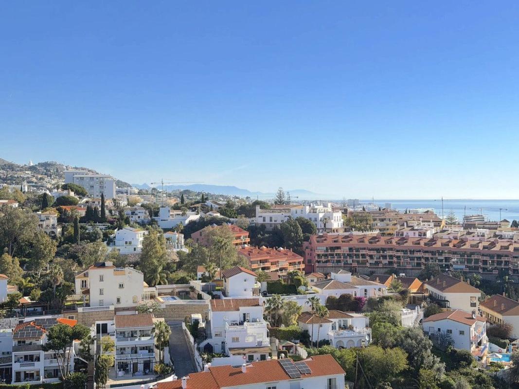 Продажа квартиры на Calle Pensamiento, Фуэнхирола
photo 2