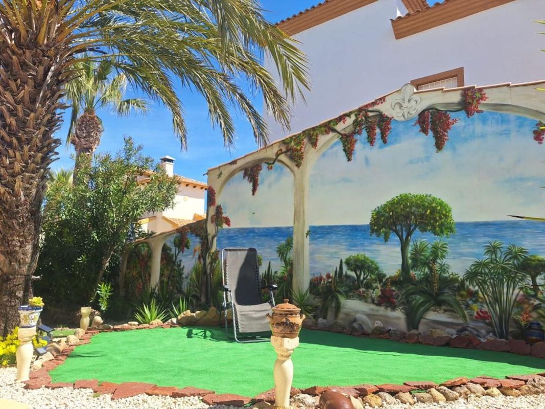 Sprzedaż niezależnego domku jednorodzinnego w Calle Marbella, 74, San Miguel de Salinas photo 5