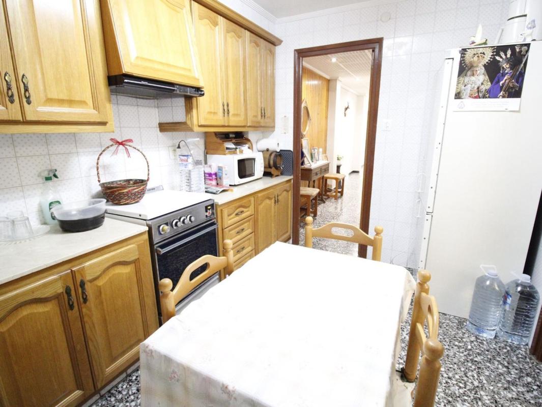 Venta de piso en Barrio Plaza Crevillente-Juzgados, Elche / Elx
 photo 2