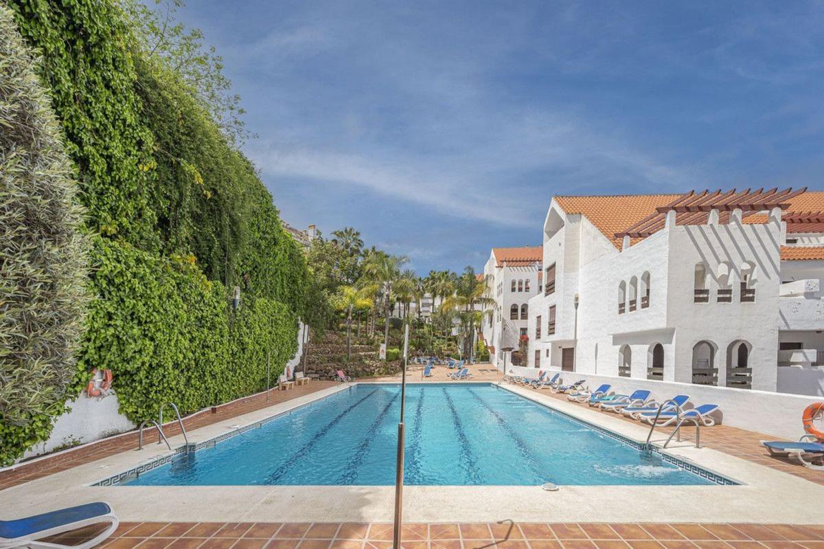Venta de piso en Barrio Nueva Andalucía, Marbella
photo 1