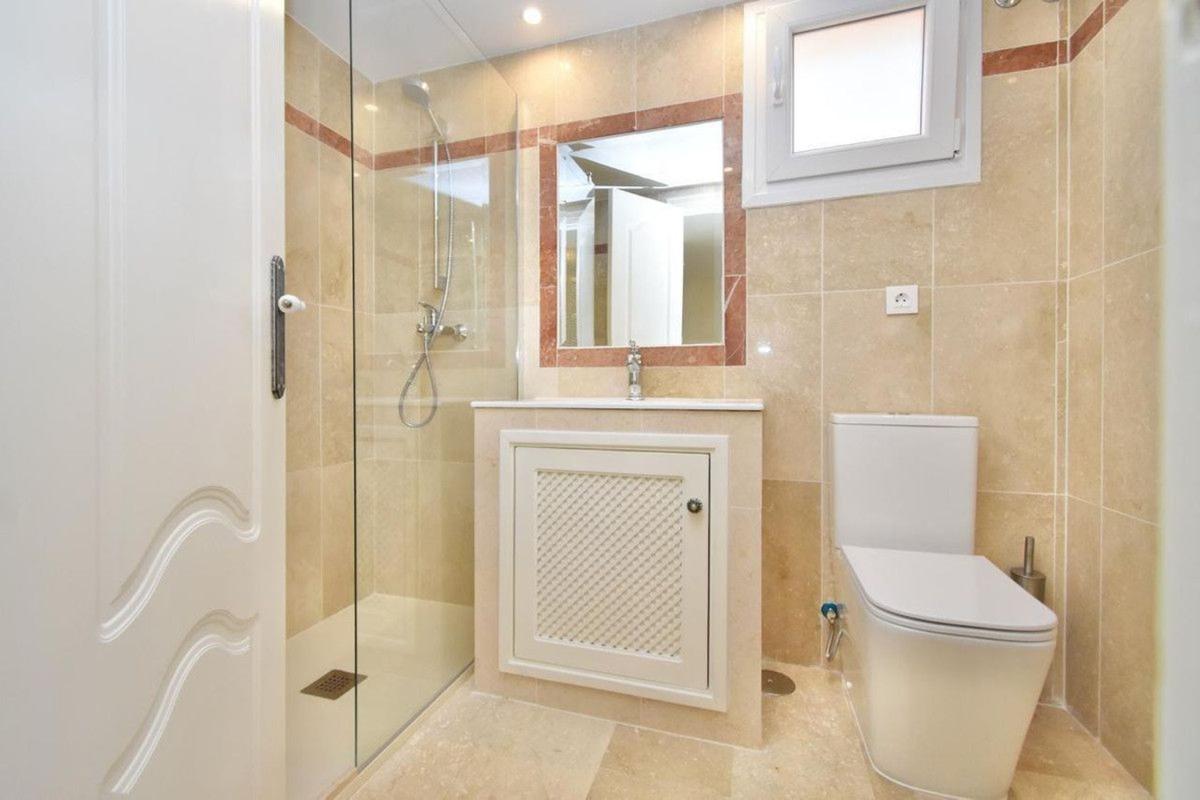 Venta de chalet adosado en Barrio Nueva Andalucía , Marbella photo 4