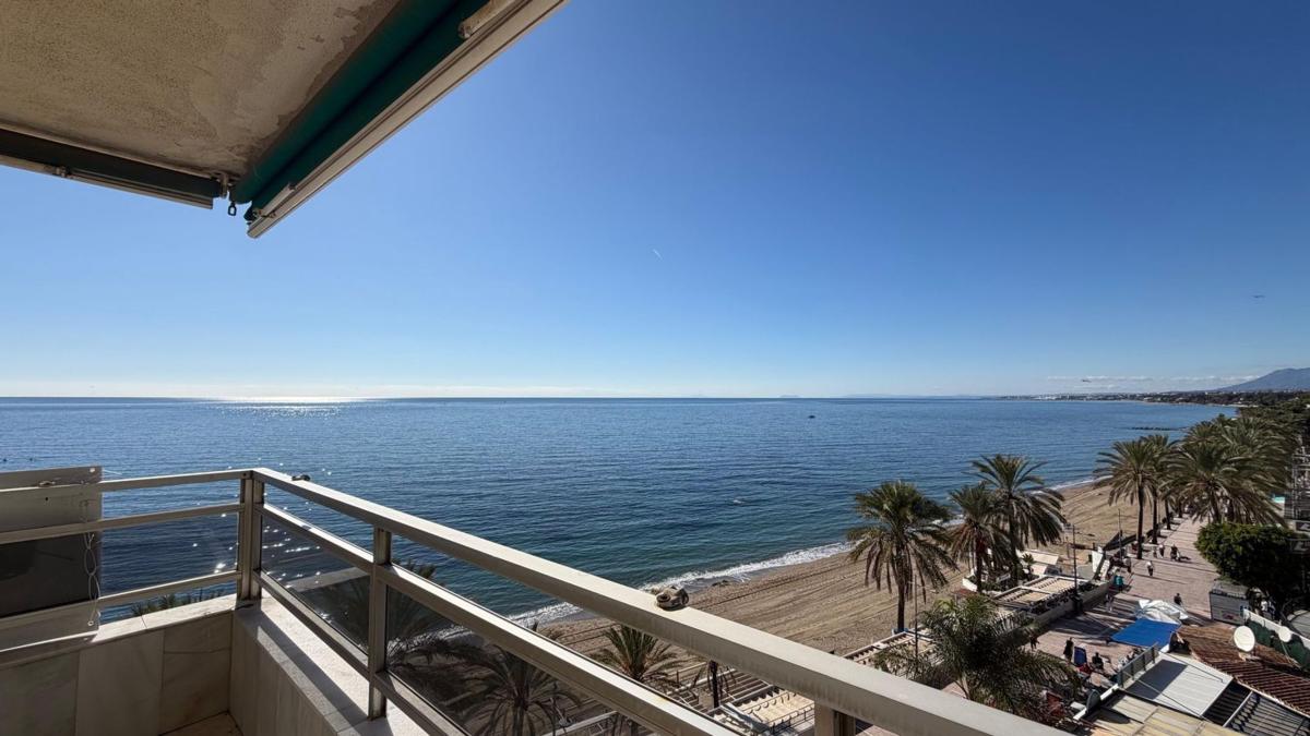 Venta de piso en Calle Camilo José Cela, 13, Marbella
 photo 4