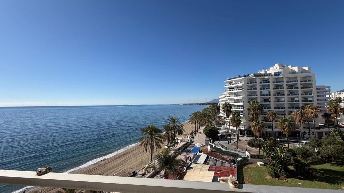 Venta de piso en Calle Camilo José Cela, 13, Marbella
 photo 5