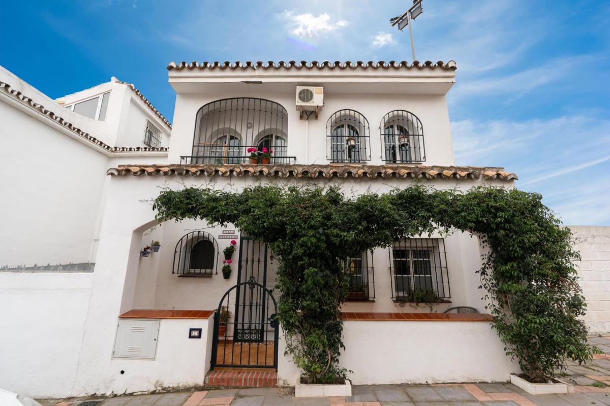 Venta de chalet adosado en Calle Colibrí s/n , Mijas photo 1
