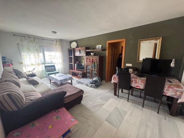 Sale of flat in Calle Ramos Puente, Torremolinos
photo 1