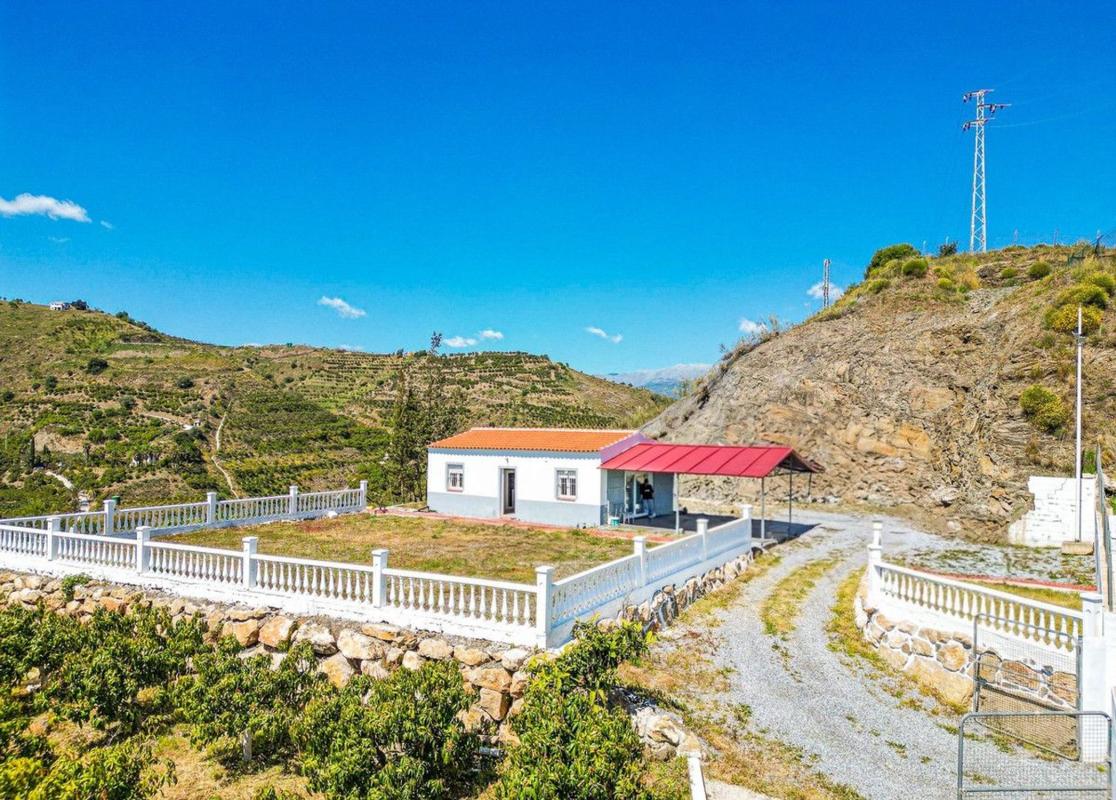 Sale of independent chalet in Lugar Puente Alta, Viñuela
photo 3