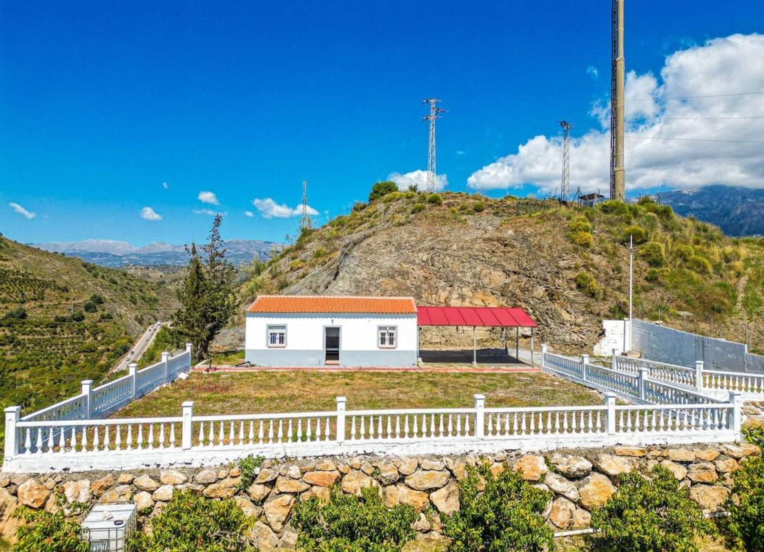 Sale of independent chalet in Lugar Puente Alta, Viñuela
photo 5