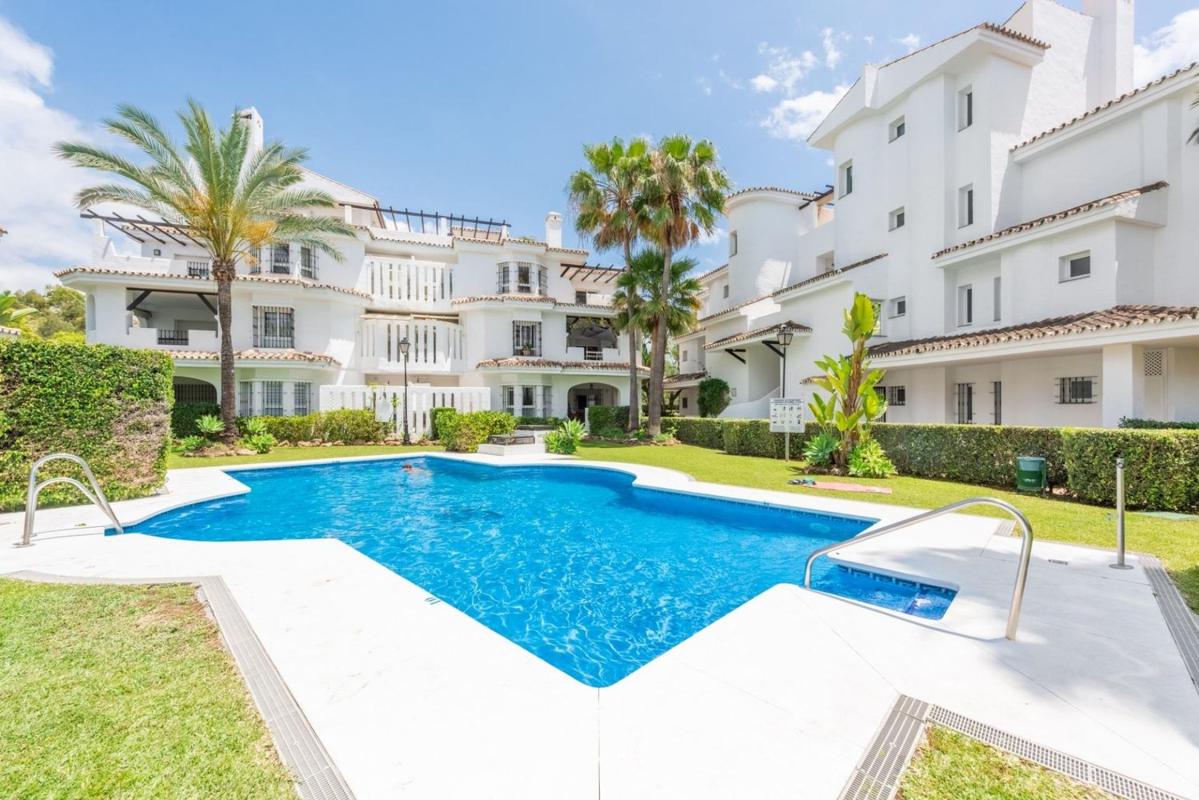 Venta de piso en Urbanización Los Naranjos de Marbella, 20 -14, Marbella
photo 1