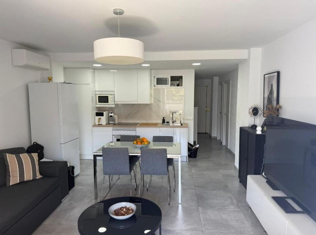 Venta de piso en Calle Orquídea, Fuengirola
 photo 2