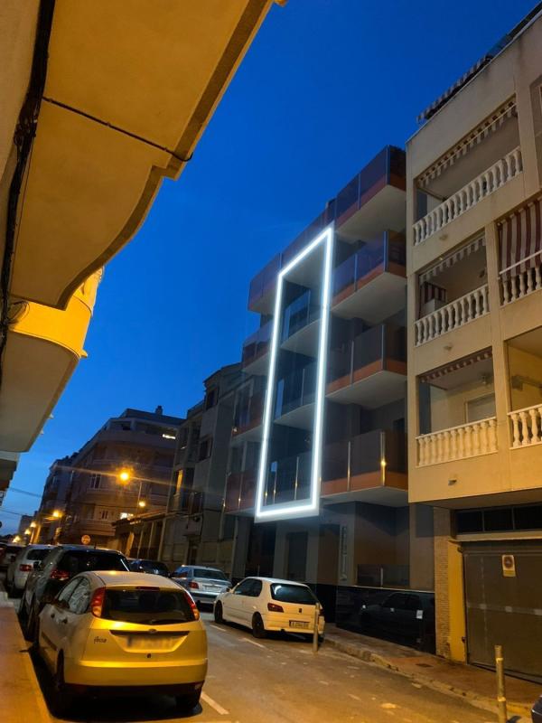Sale of apartment in Calle Arquitecto Larramendi, 3, Torrevieja
photo 2