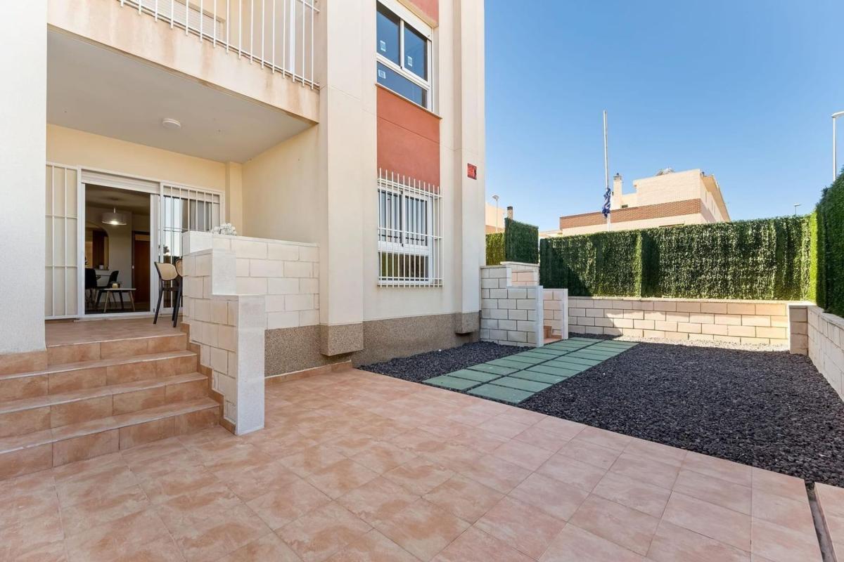 Venta de piso en Barrio Lomas de Cabo Roig, Orihuela
 photo 3
