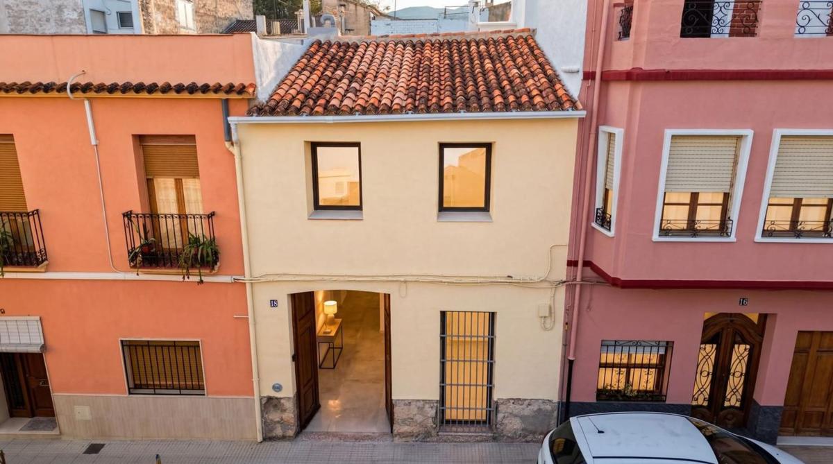 Properties for sale and rent in Spain photo 2
