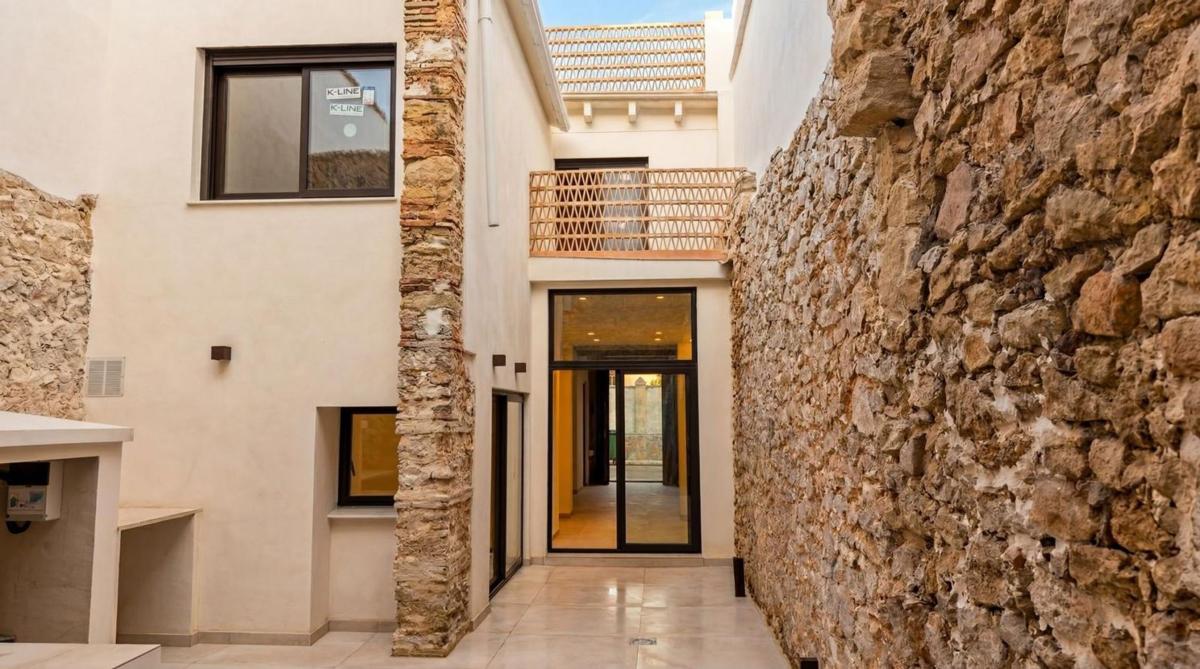 Properties for sale and rent in Spain photo 5