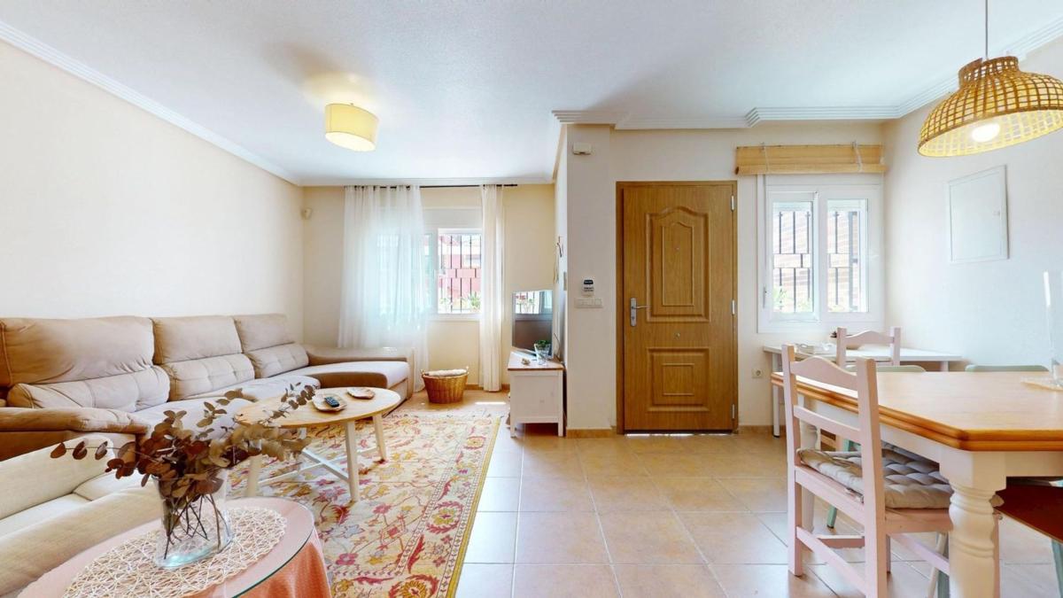 Venta de chalet adosado en  Calle Margarita Salas , Pilar de la Horadada photo 5