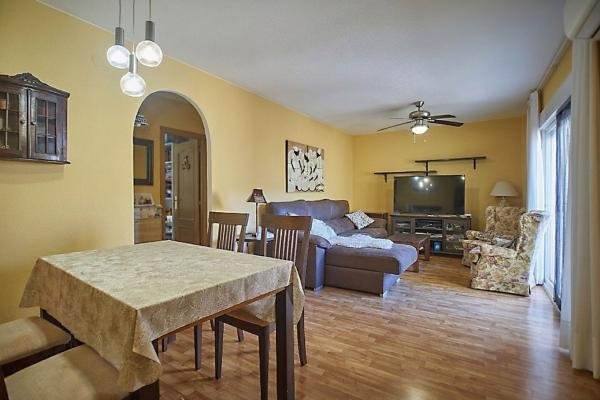 Продажа квартиры на Calle de Gabriel Miró, 1, Эль Кампельо
 photo 2