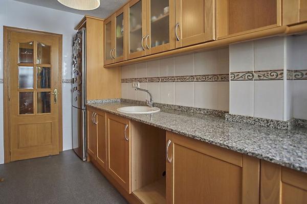 Продажа квартиры на Calle de Gabriel Miró, 1, Эль Кампельо
 photo 3