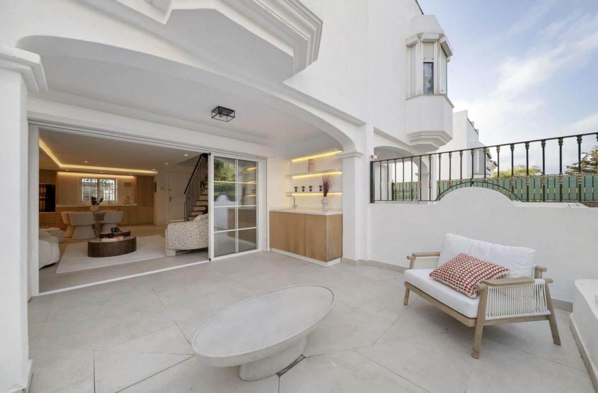 Venta de chalet adosado en  Barrio Lomas de Marbella Club , Marbella photo 3