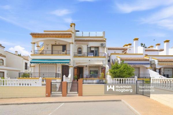 Chalet adosado en calle Almendra thumbnail 1