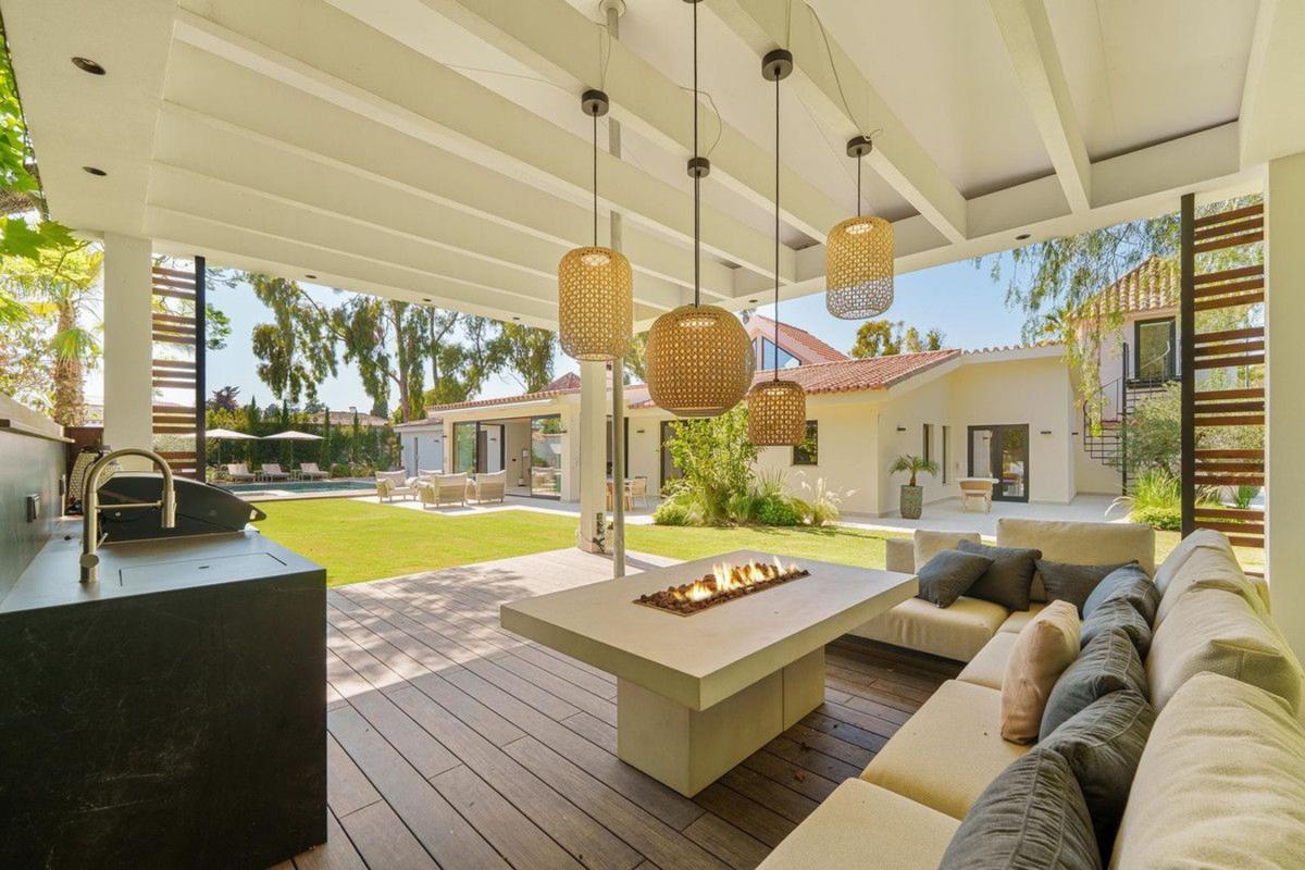 Venta de chalet independiente en Calle los Helechos, Marbella
 photo 4