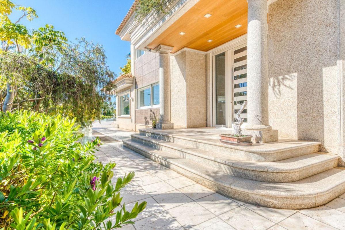 Venta de chalet independiente en Avenida del Principe, Marbella
photo 4