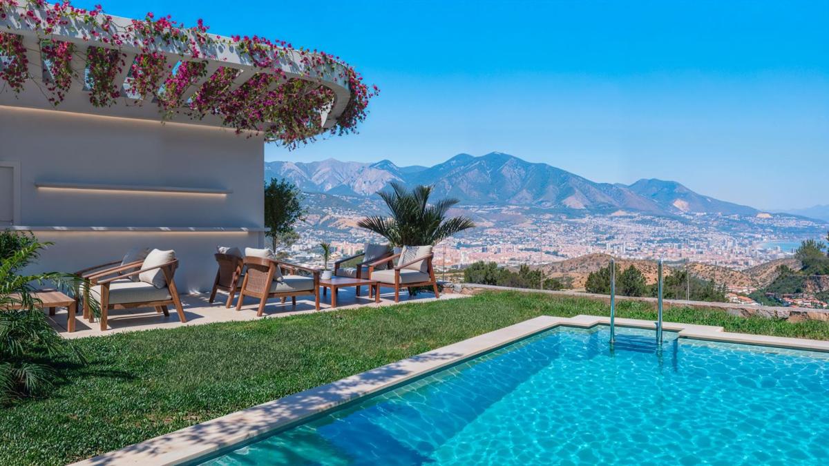 Venta de chalet adosado en Avenida Carmen Werner, 58 , Mijas photo 1