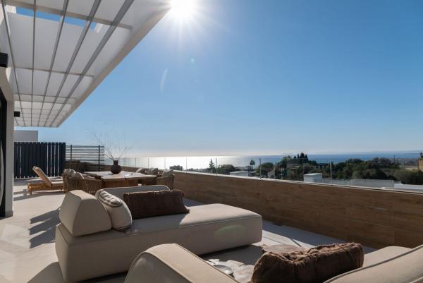 Penthouse for sale at Urbanización Altos de los Monteros s/n, Marbella thumbnail 2
