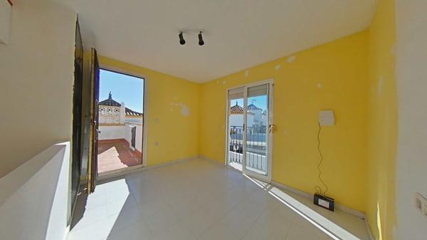Independent chalet for sale in Barrio Los Balcones - Los Altos del Edén, Torrevieja
 photo 4