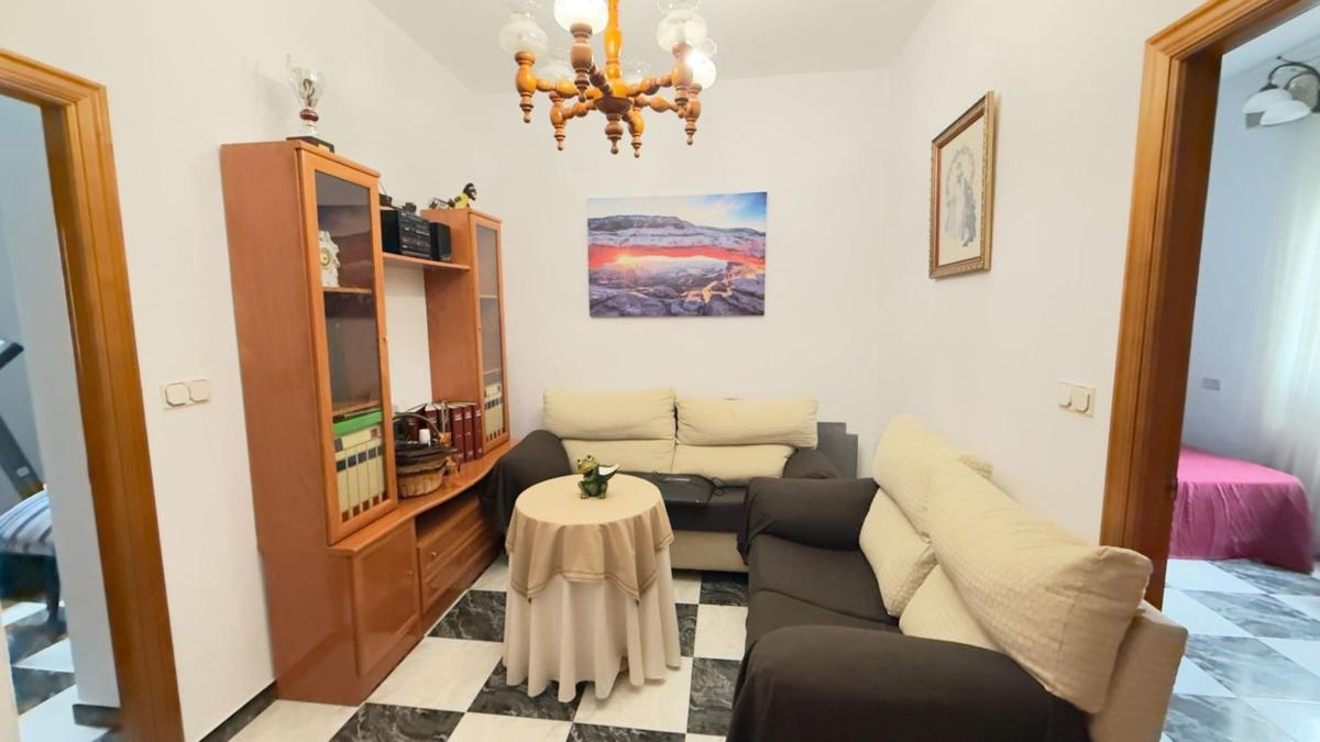 Sale of independent chalet in Calle Iglesia, Villanueva de Tapia
photo 2