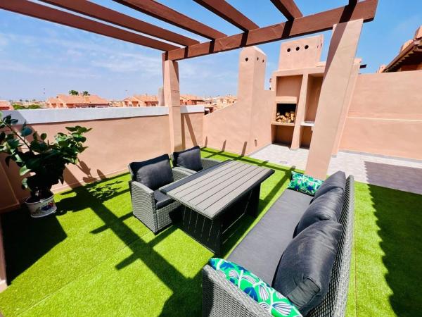 Пентхаус на продажу в Barrio Parque Acuático - Sector 25, Торревьеха photo 1